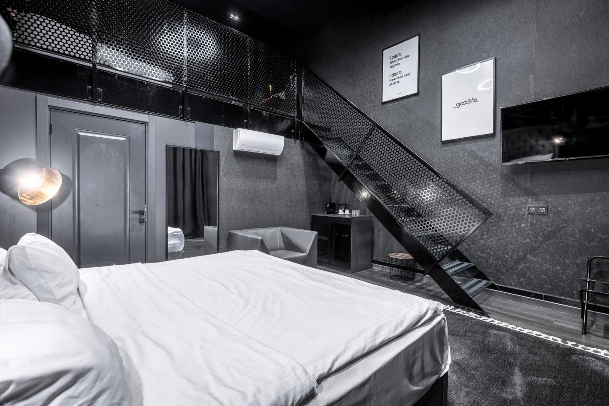 Black Hotels Koeln Eksteriør billede